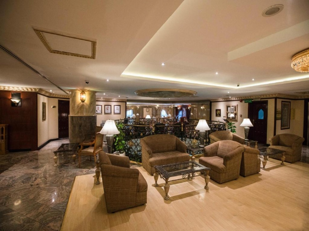 Landmark Plaza Hotel